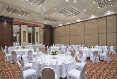 фото отеля Holiday Inn Clark Angeles City