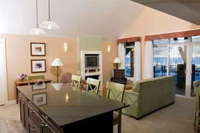 фото отеля Summerland Waterfront Resort & Spa