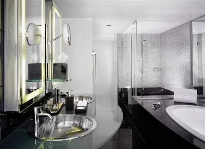фото отеля Hyatt Regency Paris Charles de Gaulle