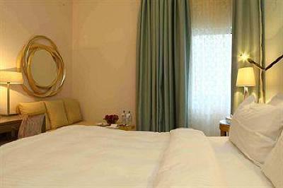 фото отеля Riviera Hotel Beirut