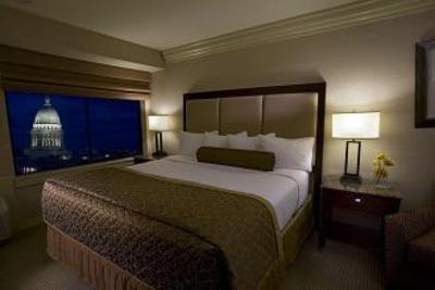 фото отеля Madison Concourse Hotel and Governor's Club
