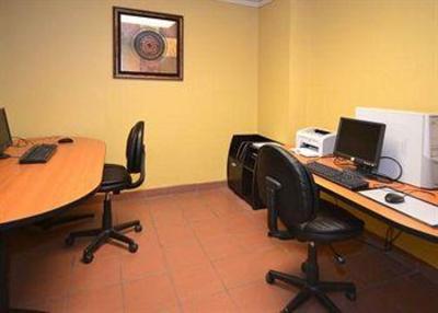 фото отеля Clarion Suites Yuma