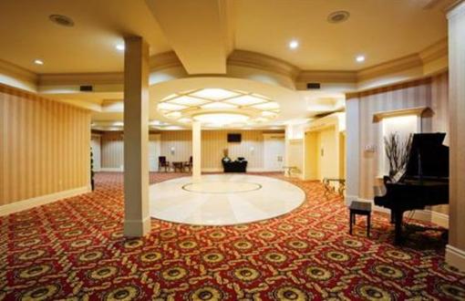 фото отеля Holiday Inn & Suites Parkway Conference Centre
