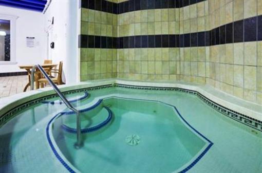 фото отеля Holiday Inn & Suites Parkway Conference Centre