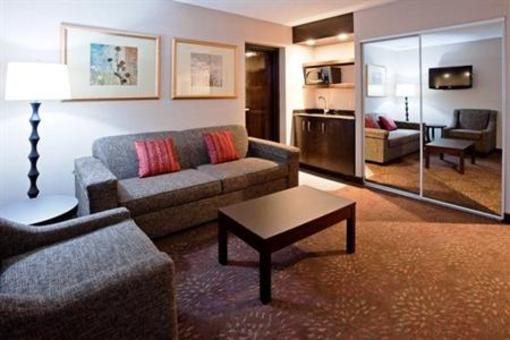 фото отеля Holiday Inn & Suites Parkway Conference Centre