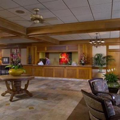 фото отеля Lahaina Shores Beach Resort