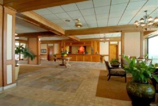 фото отеля Lahaina Shores Beach Resort
