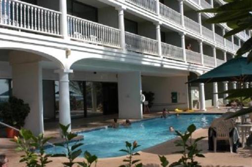 фото отеля Lahaina Shores Beach Resort