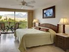 фото отеля Lahaina Shores Beach Resort