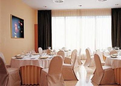 фото отеля Hotel Ibis Madrid Arganda
