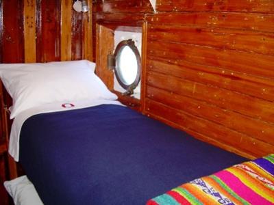 фото отеля Yavari Ship Bed&Breakfast