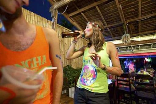 фото отеля Echo Beach Backpackers