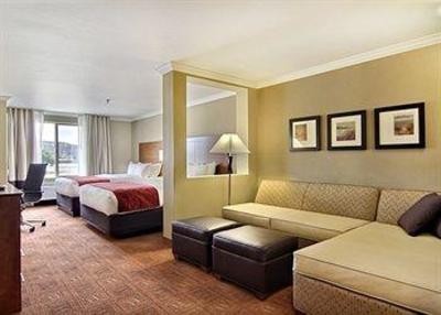 фото отеля Comfort Suites Farmington