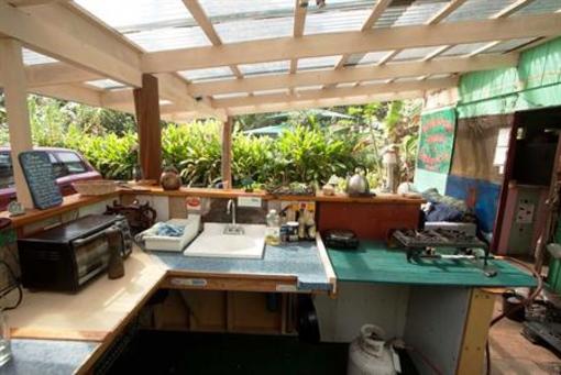 фото отеля Hedonisia Hawaii Sustainable Community