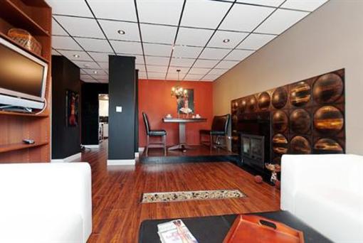 фото отеля Commercial Drive Accommodations