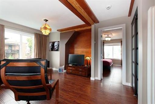 фото отеля Commercial Drive Accommodations
