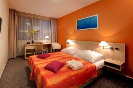 фото отеля Hotel Ehrlich Prague