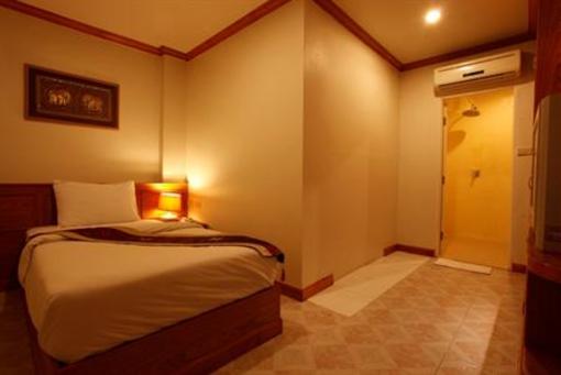 фото отеля Casa Jip Guesthouse Phuket