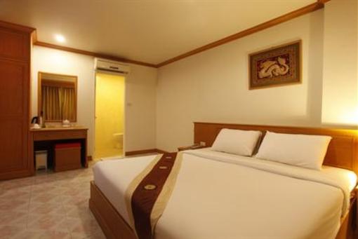 фото отеля Casa Jip Guesthouse Phuket