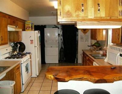 фото отеля Big Bear Hostel