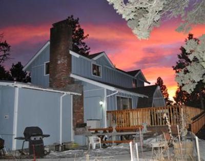 фото отеля Big Bear Hostel