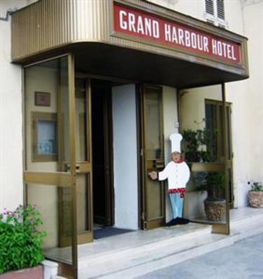 фото отеля Grand Harbour Hotel