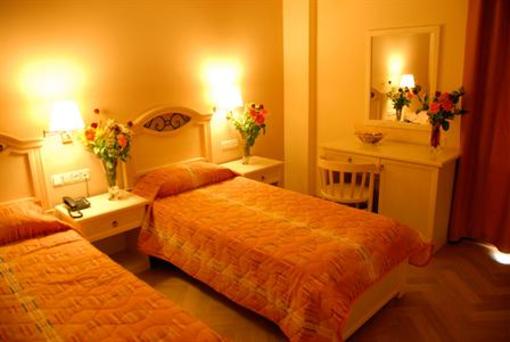 фото отеля Oasis Hotel Skala