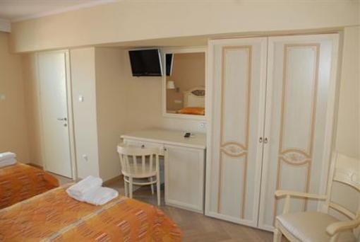 фото отеля Oasis Hotel Skala