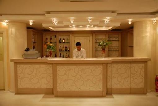 фото отеля Oasis Hotel Skala