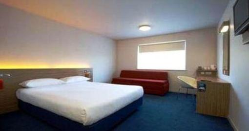 фото отеля Travelodge Widnes