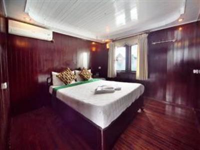 фото отеля Halong Louis Cruise