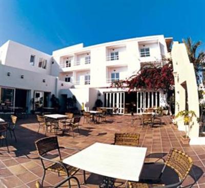 фото отеля Hostal Roca Plana