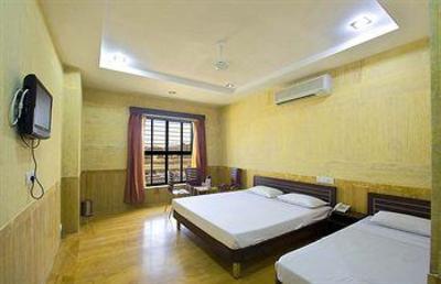 фото отеля Hotel Shanti Residency