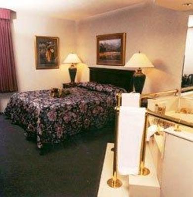 фото отеля Lees Inn & Suites Kalamazoo