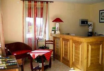 фото отеля Le Saint Cyr Hotel-Restaurant