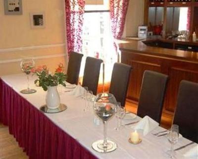 фото отеля The Black Lion Hotel