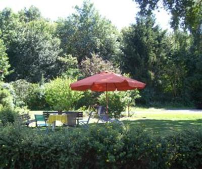 фото отеля Pension Haus im Grünen Lippstadt