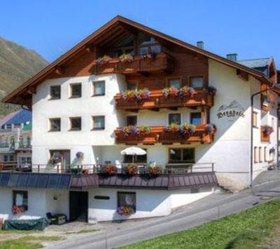 фото отеля Bergheim Pension