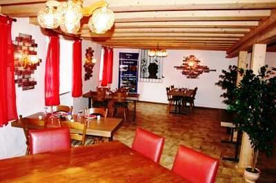 фото отеля Hotel Zur Grafschaft Veldenz