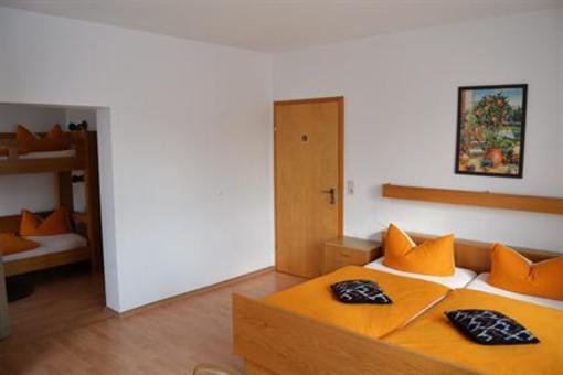 фото отеля Hotel zur Burg Polle