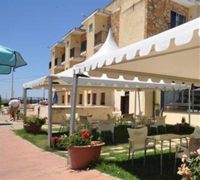 фото отеля Hotel Cuatro Calzadas