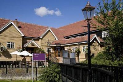фото отеля Premier Inn East Mayne Basildon