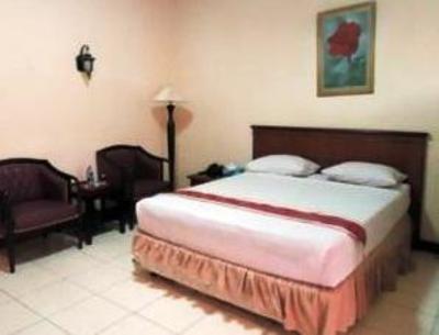 фото отеля Kharisma Hotel