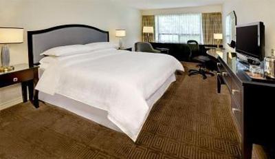 фото отеля Sheraton Montreal Airport Hotel