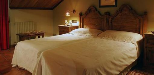 фото отеля Hotel Casbas Sabinanigo
