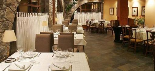 фото отеля Hotel Casbas Sabinanigo