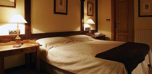 фото отеля Hotel Casbas Sabinanigo