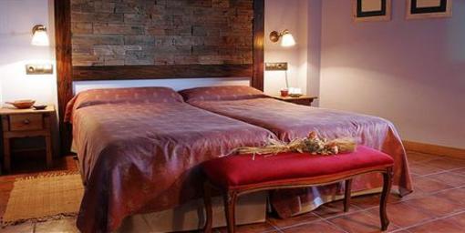 фото отеля Hotel Casbas Sabinanigo