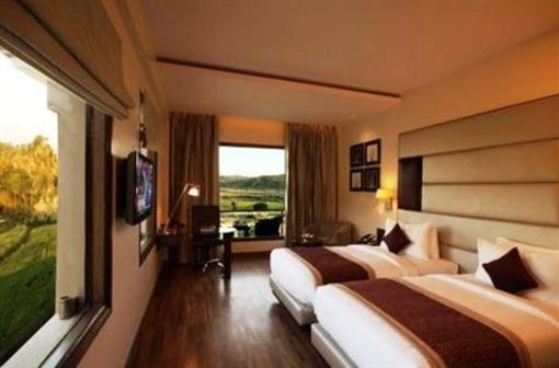 фото отеля Golden Tulip Chandigarh Panchkula
