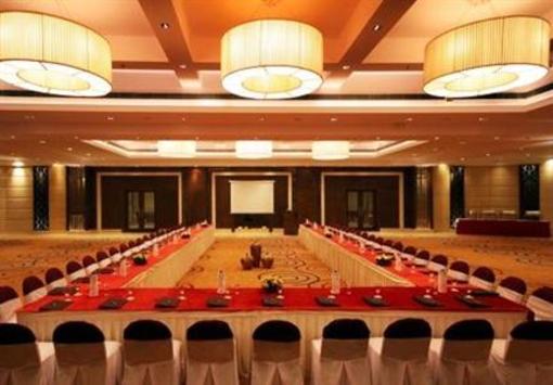фото отеля Golden Tulip Chandigarh Panchkula